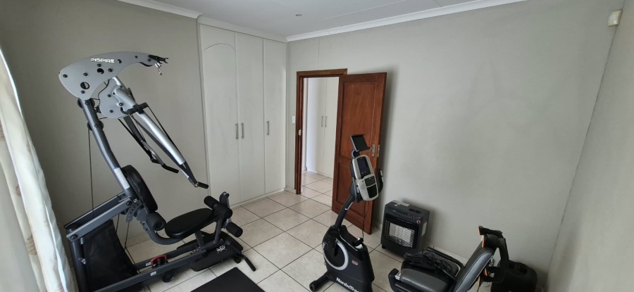 3 Bedroom Property for Sale in Waterkloof East North West